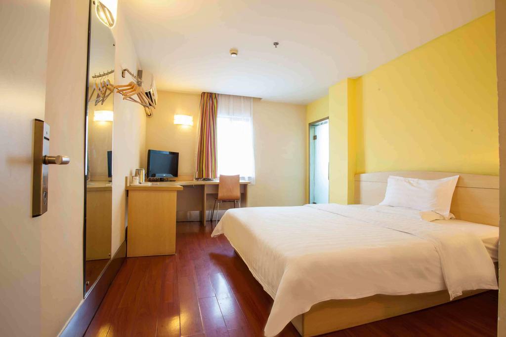 7Days Inn Changsha Jingwanzi International Furniture Square Room photo